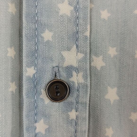 Beachlunchlounge Collection Sleeveless Lightweight Denim Button Front Blouse Top - Picture 5 of 8